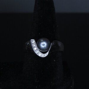 Silver Color Gray Pearl Clear Stone Ring